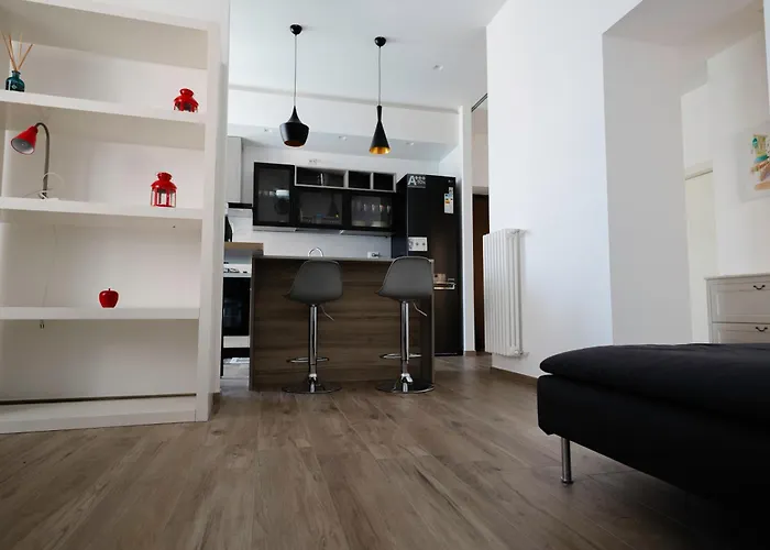 Sunrise Waterfront - Central Apartment With Sea View Balcony - Molfetta